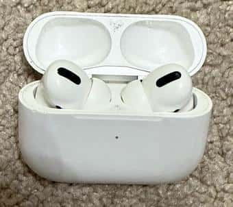 Found Apple AirPods Pro Wireless Earbuds 1
