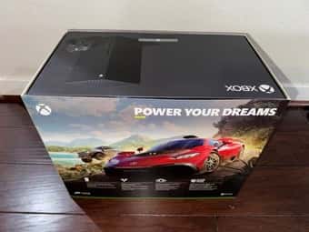 XBOX Series X - 1TB Forza Horizon Bundle - Brand New 3