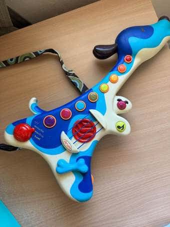 V-Tech Toys (Guitar-Dog) (Both $10) 2