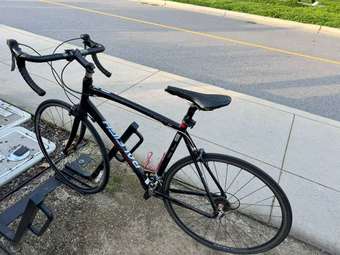 Road bike Raleigh Revenio 2.0 + lock, helmet, lights 1