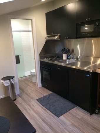 Charming Studio for Rent in Redwood City 2