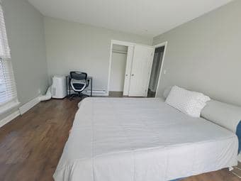 Room for Rent near Walmat/ Target 2