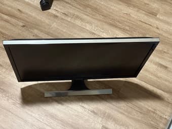4K Monitor (Samsung) 3
