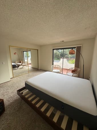 Furnished Room Available Now - Mid June 5 minutes from Campus 1
