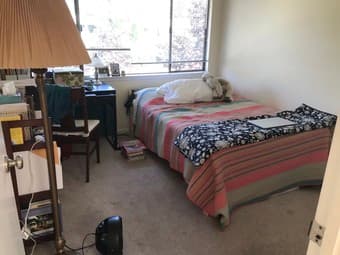 Room in 3BR/2.5BA Condo in Sharon Heights 3