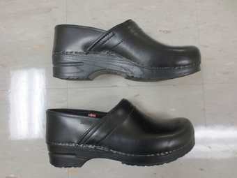 FS: Sanita clogs black men size 43, like new 2