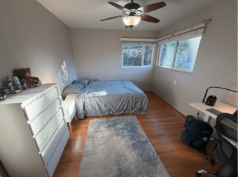 A bedroom in a 2B1B apartment in an epic location in Menlo Park 1