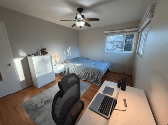 A bedroom in a 2B1B apartment in an epic location in Menlo Park 2