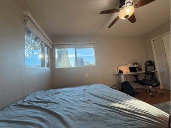 A bedroom in a 2B1B apartment in an epic location in Menlo Park 3