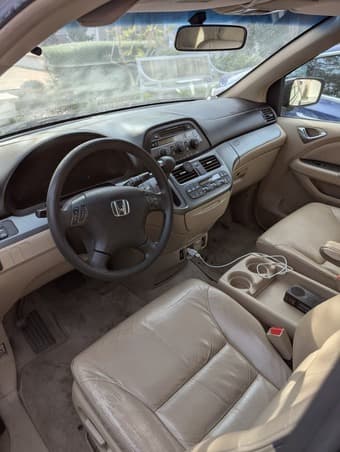 2005 Honda Odyssey EXL with Leather 2