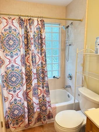 Spacious Furnished Room w/ Private Bath in Menlo Park (Available Aug) 2