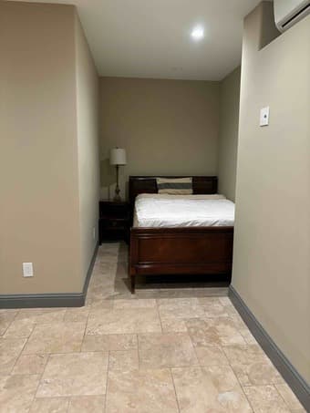 Suite with private bathroom, entrance in portola valley 2