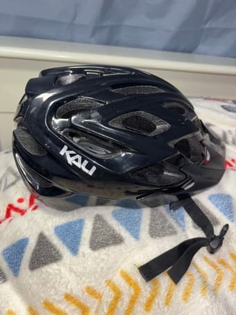 Bike helmet, brand: Bell, Kali, bontrager. Very good condition 1