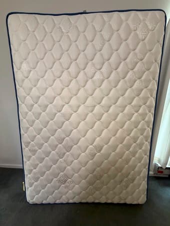 $189.99 full sized mattress for $90 1