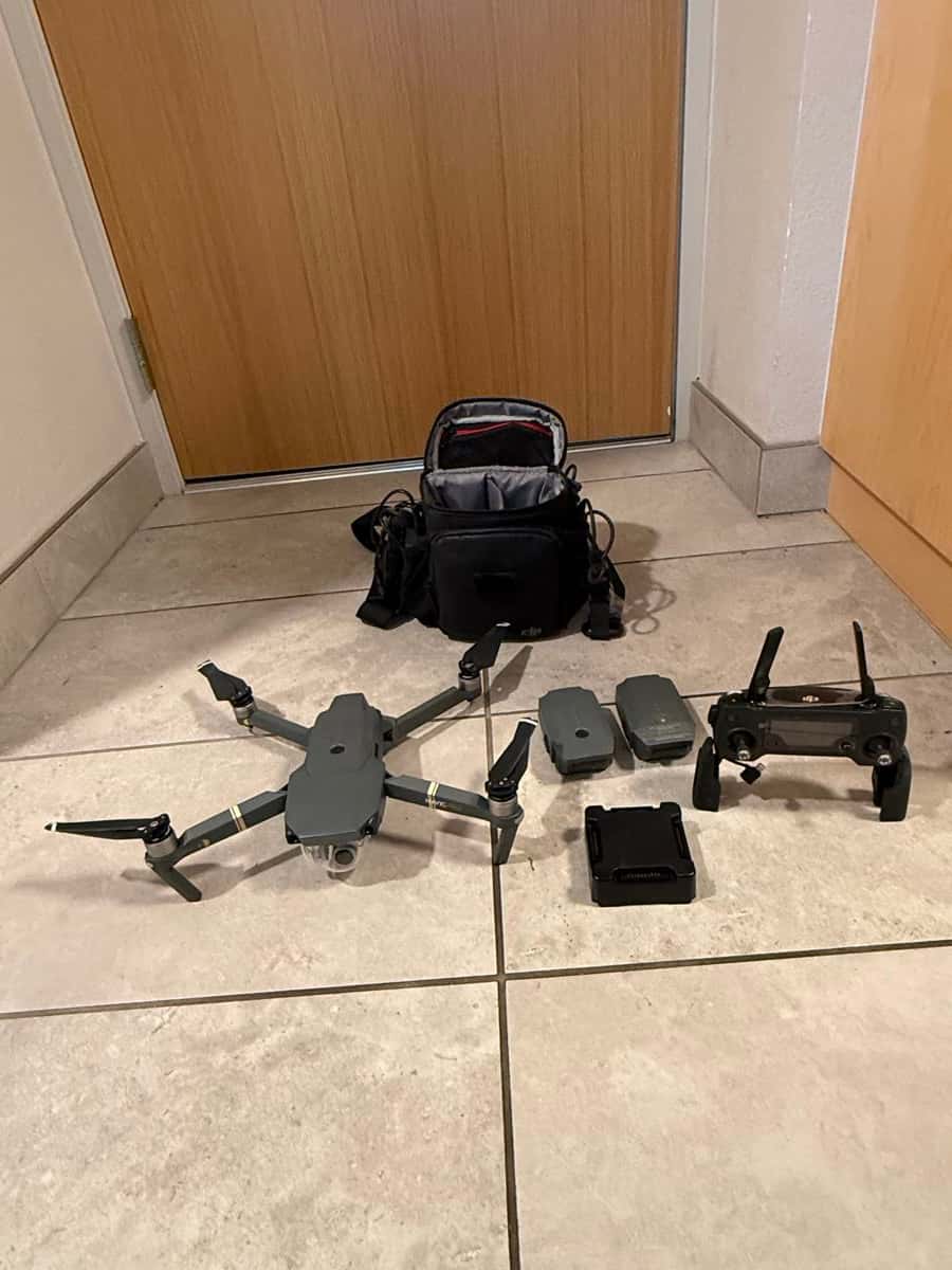 DJI Mavic Pro Drone Fly More Combo - 3 Batteries, Bag, Remote 1