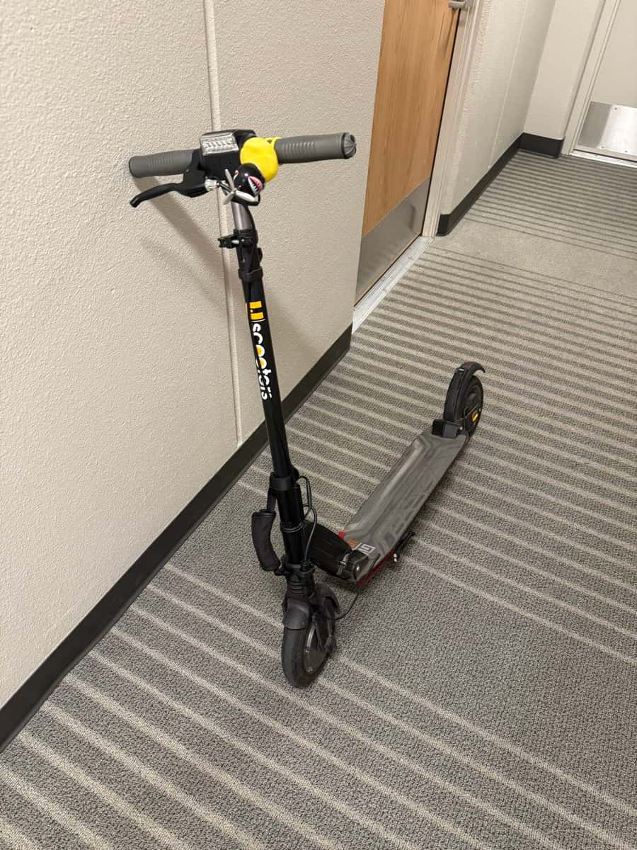 uScooters GT Sport Electric Scooter 30+MPH 750W motor 1