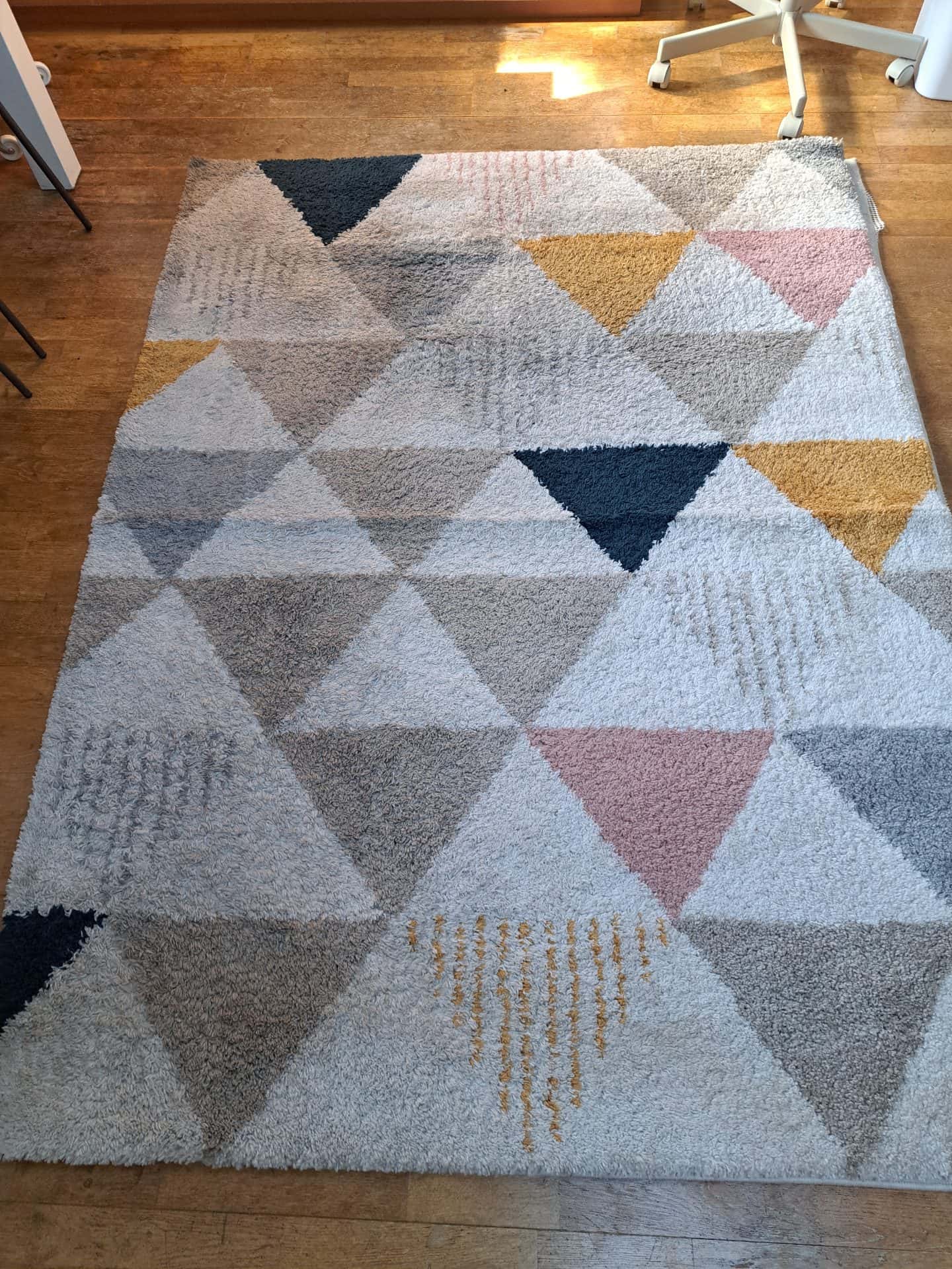 Cute colorful living room carpet 63 by 86 inches 1