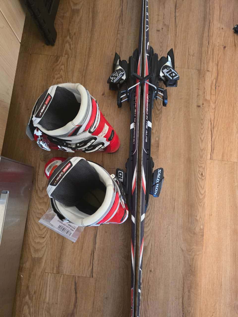 Ski + Boots (290-295) w/ free poles 1
