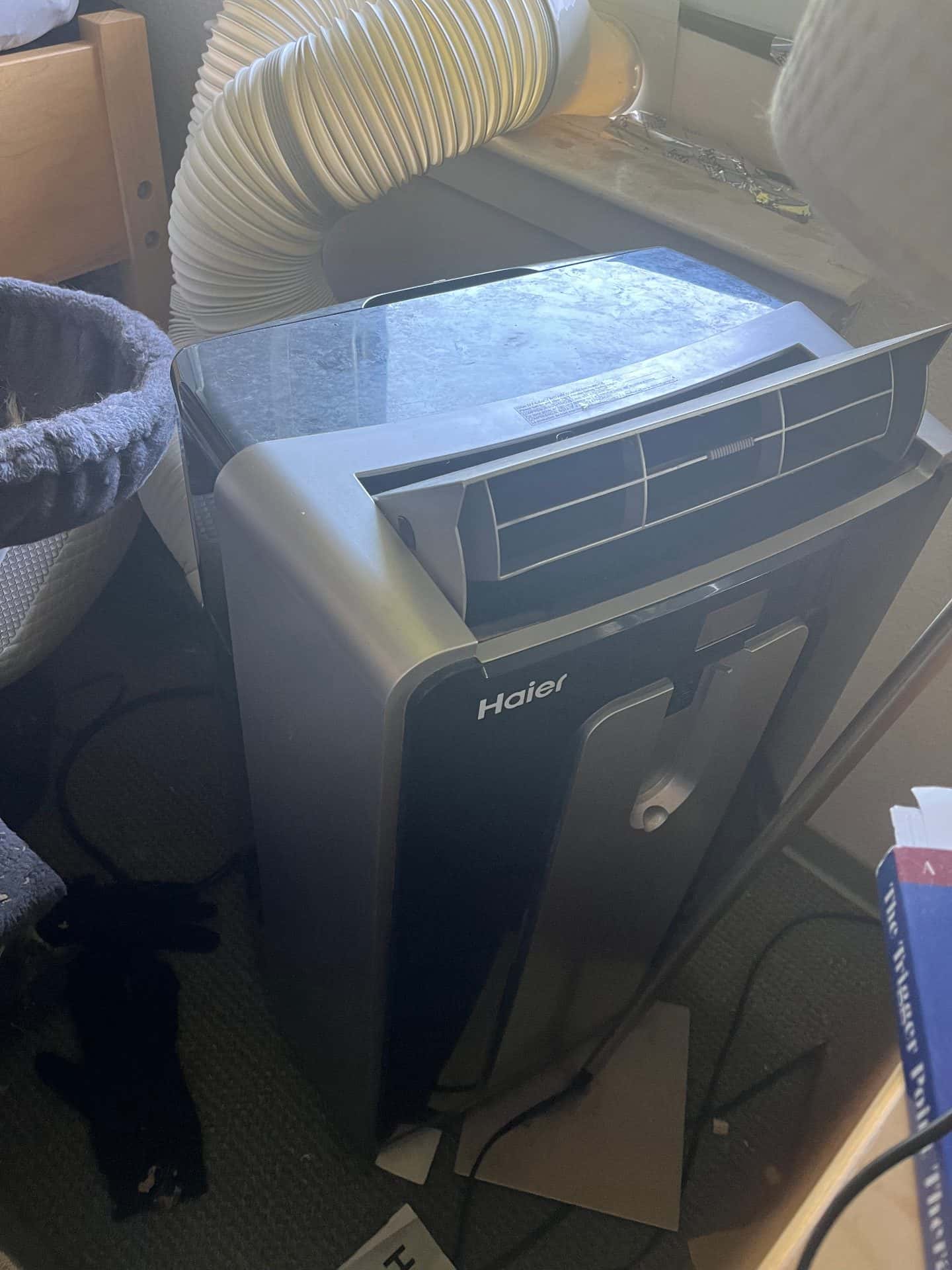 13,500 BTU Air Conditioner 1