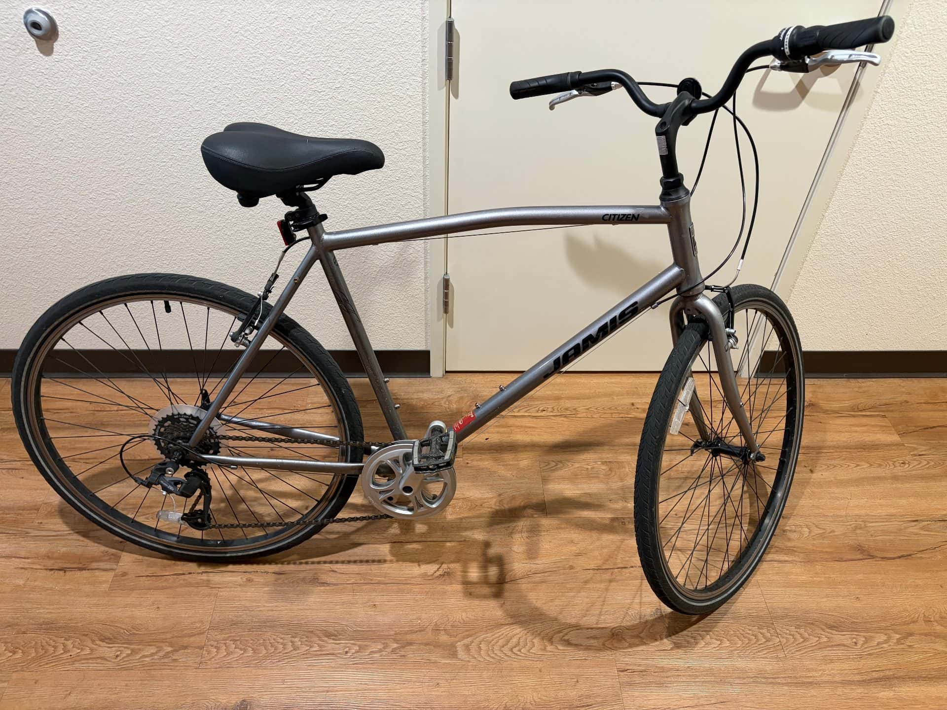 SELLING Jamis Citizen Bike (Lock and Helmet Included) Good for 5'11" and Taller 1