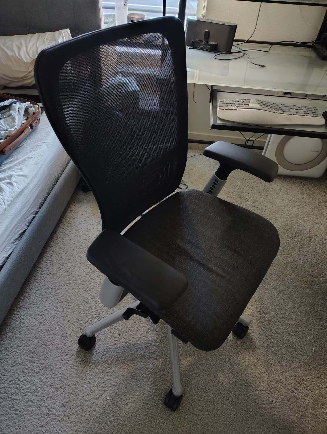 Desk chair 1