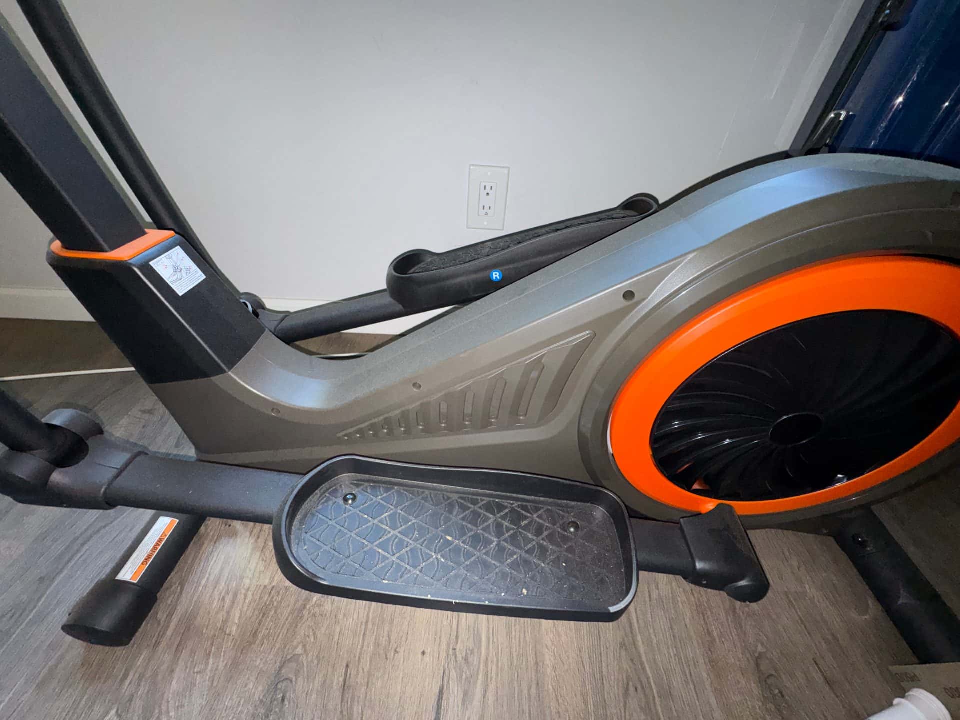 Elliptical Training Machine with Good Status 1